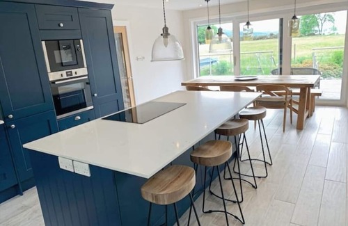Kinloch Rannoch House | Lochside Luxury . A gorgeous modern house with stunning views.
