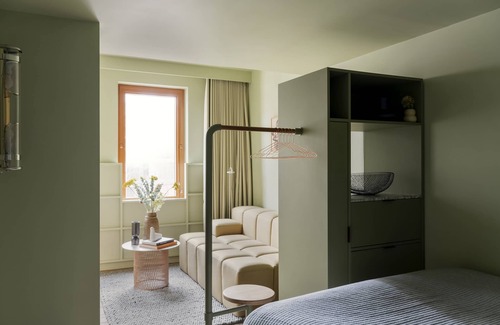 Queenhithe Hotel | Locke At Broken Wharf