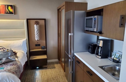 Palm Desert Hotel | Lockout room in Marriott's top resort with all amenities in stunning Palm Desert