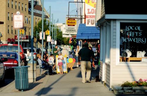 Sault Ste. Marie Hotel | Lockview Motel
