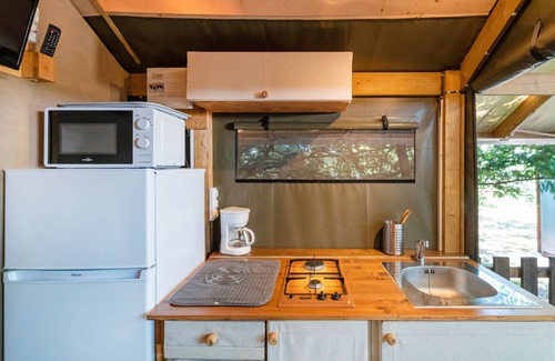 Lesperon RV Rental | 'Lodge 1' with Shared Pool, Terrace and Shared Garden