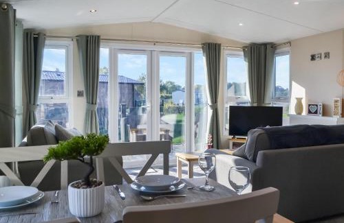 Bridlington House | Lodge 10 Bridlington Holiday Park - Uk48212