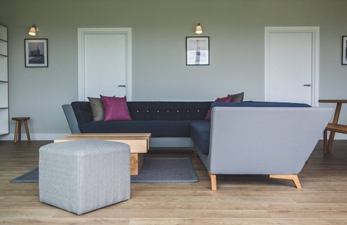 John O'Groats House | Lodge 21 - 3 Bed Sea-View - a john o'groat that sleeps 6 guests in 3 bedrooms