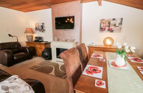 Woolfardisworthy House | Lodge 27