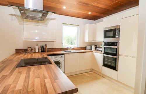 Woolfardisworthy House | Lodge 27