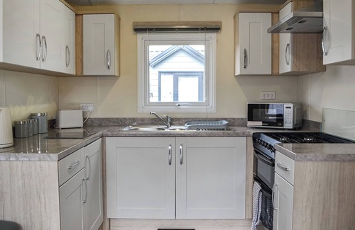 Bridlington Cottage | Lodge 9 Bridlington Holiday Park - UK47516