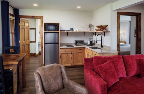 Schroon Lake Hotel | Lodge at Schroon Lake