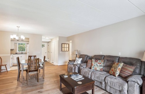 Stowe Area Condo | Lodge Condo 26: slopeside 2 br, fireplace, free ski shuttle, summer pool!