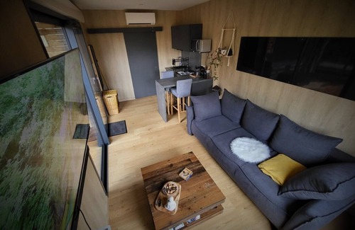 Saint-Coulitz Ski Chalet | Lodge Cosy Sauna & Jacuzzi