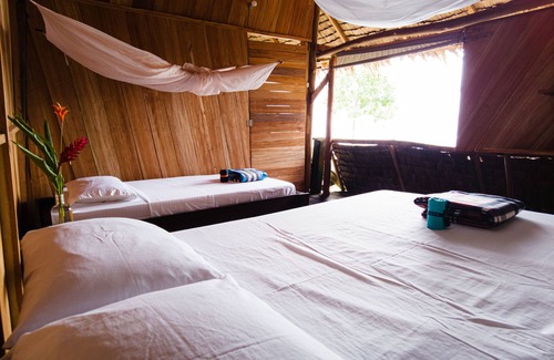 Arusi House | Lodge El Amargal Reserva Natural, Ecoturismo & Surf