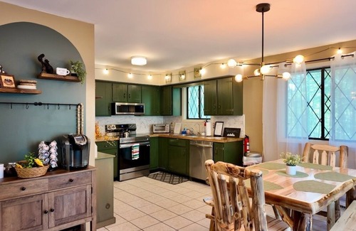 Gouldsboro Cabin | Lodge - Hot Tub - Pet Friendly