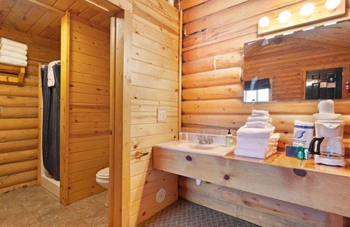 St. Charles Cabin | Lodge in Saint Charles w/ All 10 Cabins Included