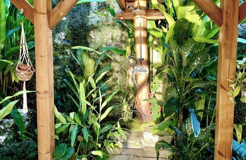 Grand-Bourg Cottage | Lodge Kara