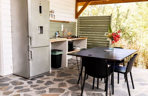 Grand-Bourg Cottage | Lodge Kara