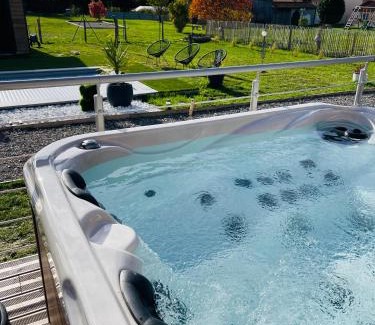 Saint-Utin Cabin | Lodge Lady Tipi 2