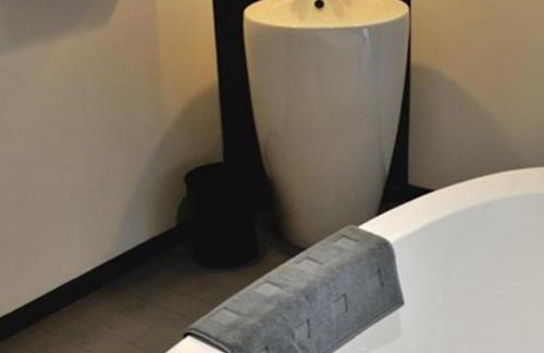 Bully House | Lodges Lao