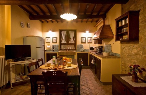 Simignano Apartment | Lodging in Casole Elsa,Siena,pool,Wi-Fi,terrace,barbecue,family friendly,sleep 6
