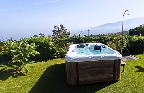 Los Realejos House | Lodging with spa. Sea/mountain views.15 minutes from Socorro beach.