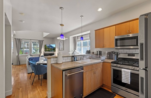 Squire Park House | LOFT 3b2b~Free parking!~Stadiums&DT 10mins