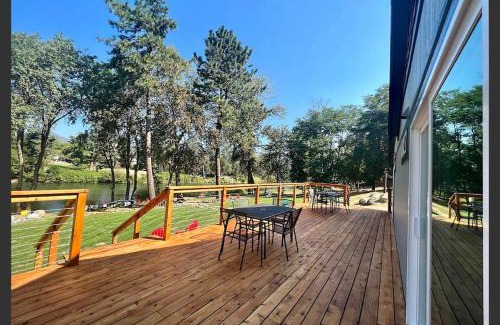 Fruitdale Apartment | Loft Cabin 4 - Rogue River Resort