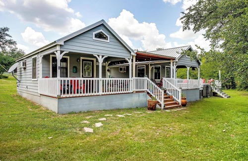 Paluxy Cabin | Loft Cabin with hot tub, fire pit, fishing, hiking