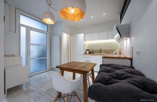 Marengo - Jolimont Apartment | LOFT Clim - Jacuzzi Centre Gare - Parking gratuit