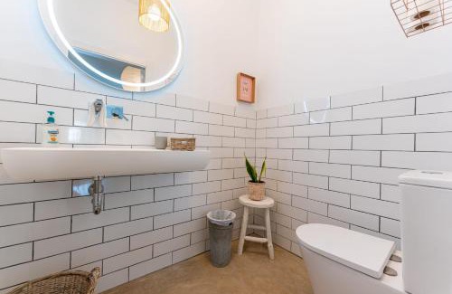 Figueres Apartment | Loft con piscina climatizada privada y parking