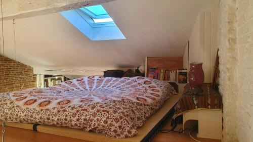 Saint-Cyprien Apartment | Loft de charme climatisé et sa terrasse