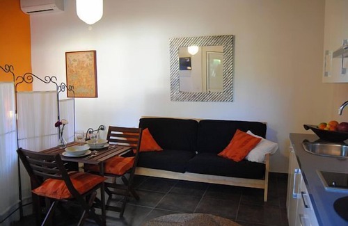 Barbate Cottage | Loft for 2, 150m far from the Beach. Very well maintained.