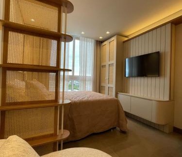 Xangri-La Apartment | Loft - Living