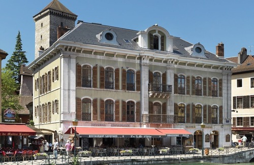 Annecy Old Town Apartment | Loft of Annecy 5 stars Vision Luxe 2 people