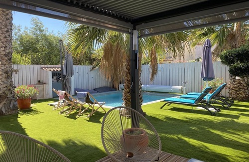 Vias House | Loft style house with pool 2km from the beach