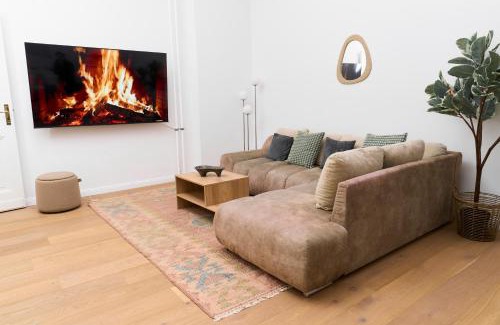 Charlottenburg Apartment | Loftly Kant99 - Zentral - 90m2 - Self Check-In - 300 Mbit