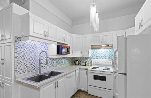 Gay Village Apartment | Lofty Urban Duplex Two Story Getaway