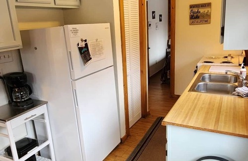 Schnellville House | Log Cabin 4 at Osborn Boat Ramp on Patoka Lake