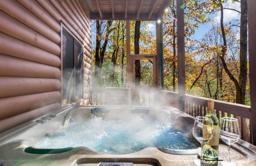 Dahlonega House | Log Cabin & Carriage House, Lake, Wineries, Hiking