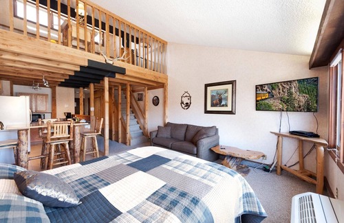 Purgatory Cabin | Log Cabin in the Lodge (#506) | Views, Golf, AC/Pool/Hot Tub - Near Ski