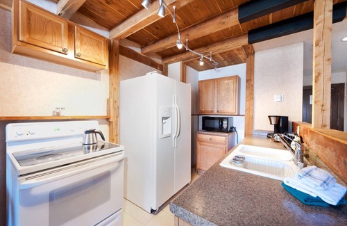 Purgatory Cabin | Log Cabin in the Lodge (#506) | Views, Golf, AC/Pool/Hot Tub - Near Ski