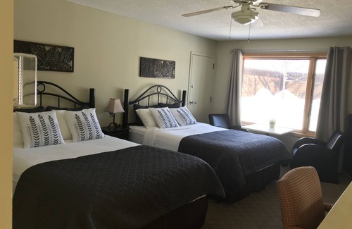 Seguin Hotel | Log Cabin Inn