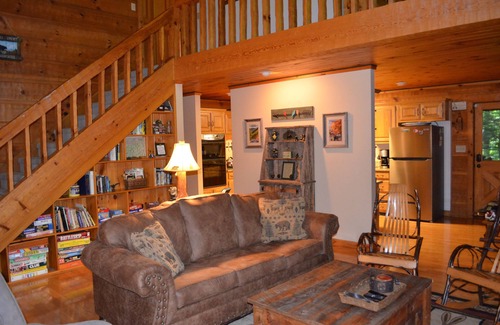 Cosby Cabin | Log Cabin on Edge of National Park; Over the Top Amenities & Reviews