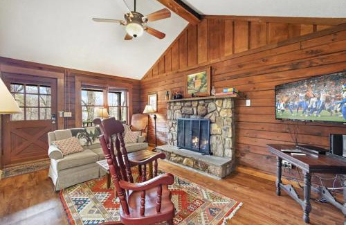 Blowing Rock House | Log cabin on peaceful river