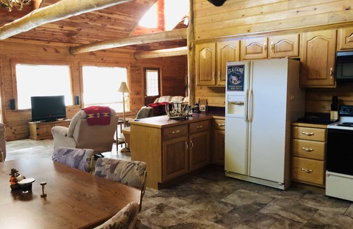 Doniphan Cabin | Log Cabin on the Current River