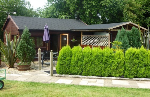 New Forest District Cabin | Log Cabin Private Hot Tub & Swimming Pool ,Adults Only,New Forest National Park
