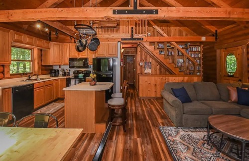 Swanton Cabin | Log Cabin Retreat w/Hot Tub, Game Room, Fire Pit