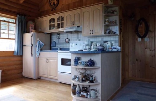 West Bay House | Log cabin with fantastic panoramic views