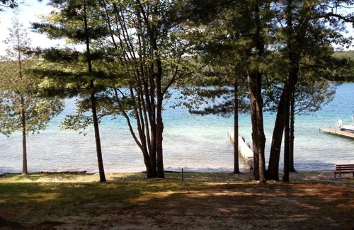 Kalkaska House | Log Cottage on Blue Lake