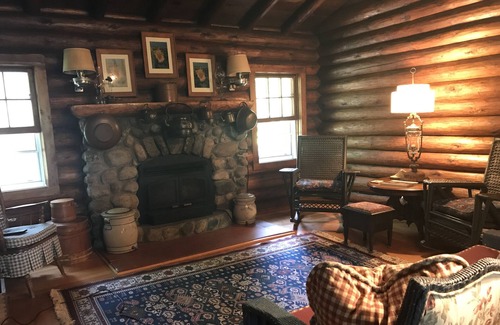 Nevis Cabin | Log Home on beautiful lake setting! Stunning sunsets and room to unpack & relax.