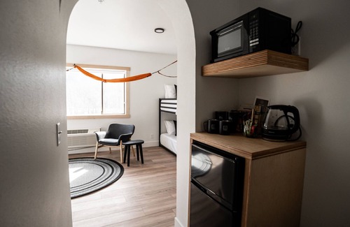 Leavenworth Hotel | LOGE Leavenworth - Downtown
