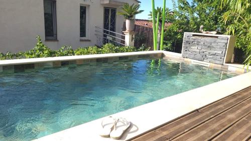 Carnoules Apartment | logement de charme avec piscine et jacuzzi