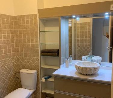 Riviere-Sens Apartment | logement entier vue sur mer